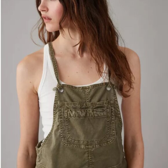 🌿 NWT AE Baggy Overall Short, Size M (US 8- 10) - Picture 3 of 5